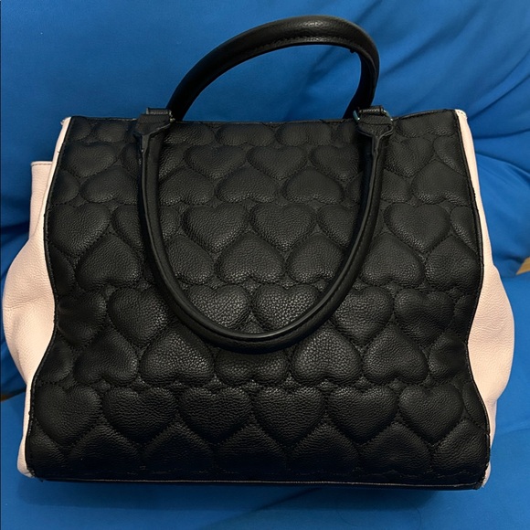 Betsey Johnson Purse Body Trim Lining 100% Polyester Gently Used Tag NotAttached - Picture 2 of 16